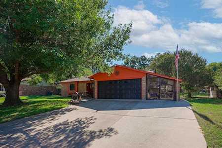 1008 Gladstone Avenue Azle, TX 76020
