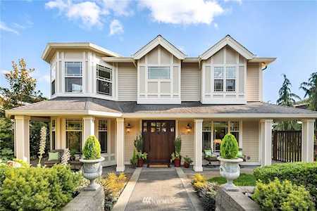 215 10th Ave Kirkland, WA 98033