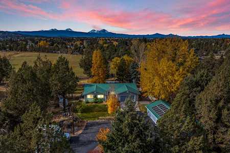 21081 Country Squire Rd Bend, OR 97701