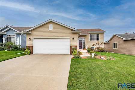 5709 W Hemlock Dr Sioux Falls, SD 57107
