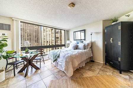 300 Wai Nani Way #1220 Honolulu, HI 96815
