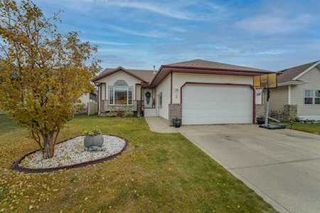 7 Lampard Crescent Red Deer, AB T4R 2W8