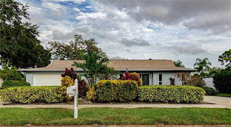 8769 Kenwood Rd Seminole, FL 33777