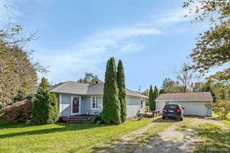 49135 Willis Rd Sumpter Twp, MI 48111