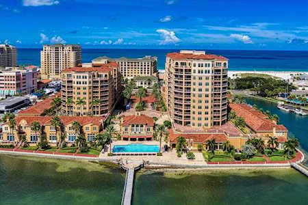 525 Mandalay Ave #24 Clearwater, FL 33767