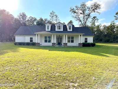 13330 Deer Track Dr Glen St. Mary, FL 32040