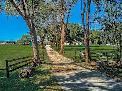 1107 Twin Laurel Blvd Nokomis, FL 34275