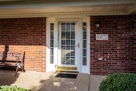 10022 Chenoweth Vista Way Louisville, KY 40299