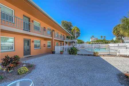 2308 1st St #2 Indian Rocks Beach, FL 33785