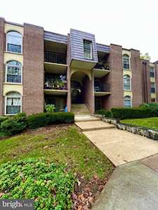 3332 Woodburn Village Dr Annandale, VA 22003