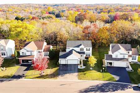 4130 Oakbrooke Curve Eagan, MN 55122