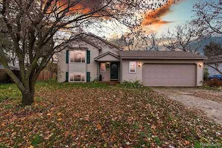 11577 Broadview St Hartland Twp, MI 48353