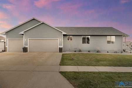 1001 Miah St Harrisburg, SD 57032