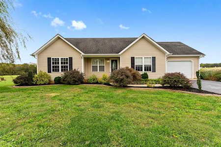 136 Ashton Appling Rd Auburn, KY 42206