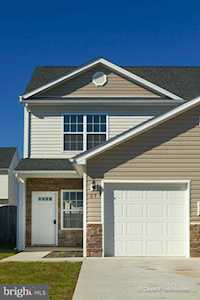 37 Beaulah Ct Bunker Hill, WV 25413