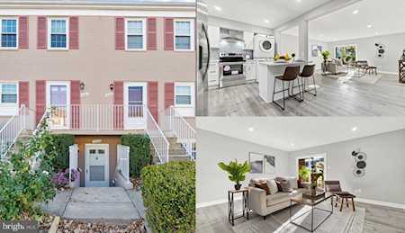 14463 Turin Ln Centreville, VA 20121