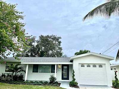 1590 Massachusetts Ave NE St. Petersburg, FL 33703