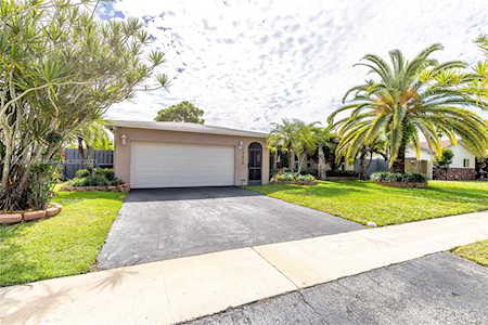 12430 SW 1st Ct Plantation, FL 33325