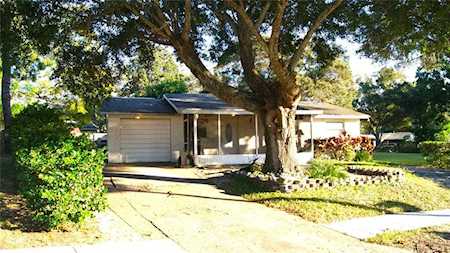 1201 Kingswood Dr Clearwater, FL 33759