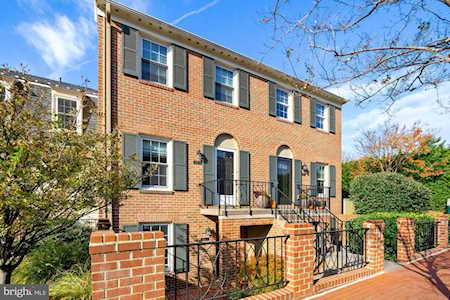 3269 Sutton Place #C Washington, DC 20016