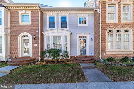 3917 Valley Ridge Dr Fairfax, VA 22033
