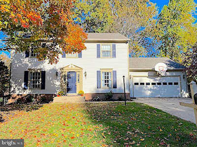 14406 Round Lick Ln Centreville, VA 20120