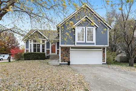 8015 W 149th Terrace Overland Park, KS 66223