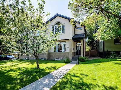 529 24 Ave NE Calgary, AB T2E 1X4