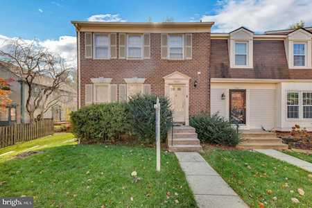 9685 Scotch Haven Dr Vienna, VA 22181