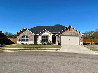 204 Patience Ave Lindale, TX 75771