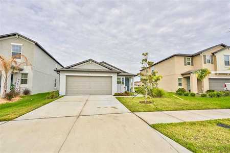 5144 White Chicory Dr Apollo Beach, FL 33572