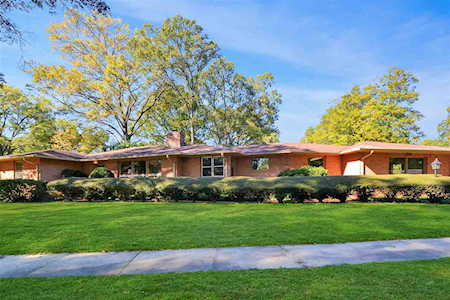 4710 Crossover Ln Memphis, TN 38117