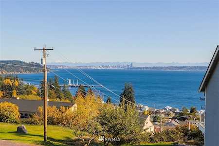 2379 Alaska Ave E Port Orchard, WA 98366