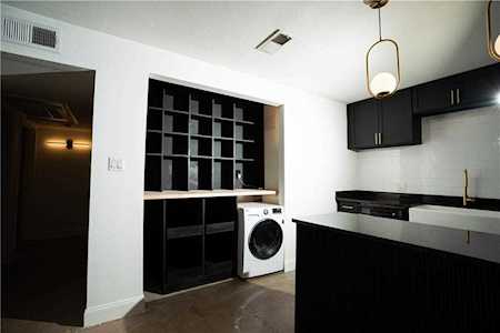 2020 S Congress Ave #2101 Austin, TX 78704