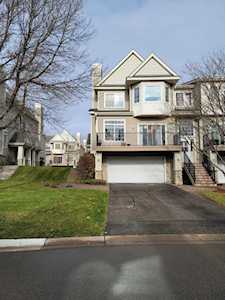 2560 Eagle Trace Lane Woodbury, MN 55129