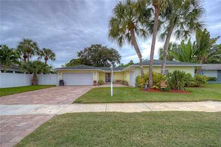 8556 Merrimoor Blvd East Seminole, FL 33777