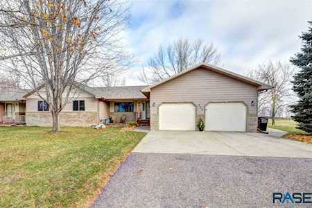 902 Par Tee Dr Hartford, SD 57033