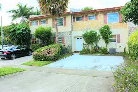 303 Sunshine Dr #303 Coconut Creek, FL 33066