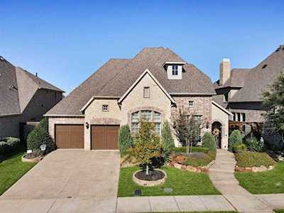 675 Flagstone Drive Irving, TX 75039