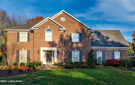 6707 Fallen Leaf Cir Louisville, KY 40241