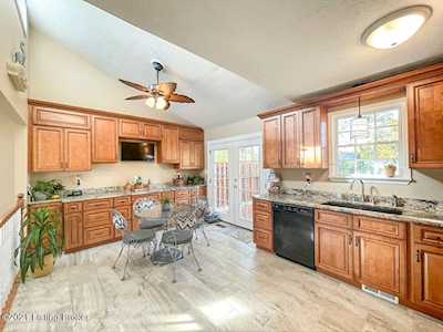9013 Admont Ct Louisville, KY 40220
