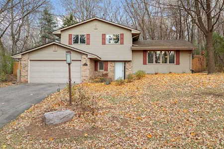 12805 Woodview Lane Burnsville, MN 55337