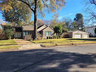 3811 N Swan Ridge Cir Memphis, TN 38122