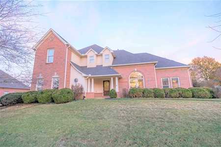 9019 Pembroke Ellis Dr Bartlett, TN 38133