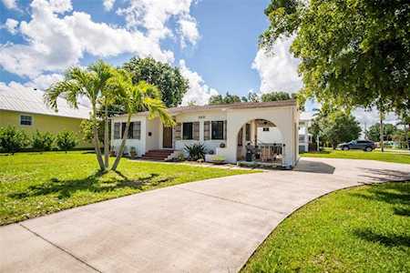 329 W Virginia Ave Punta Gorda, FL 33950