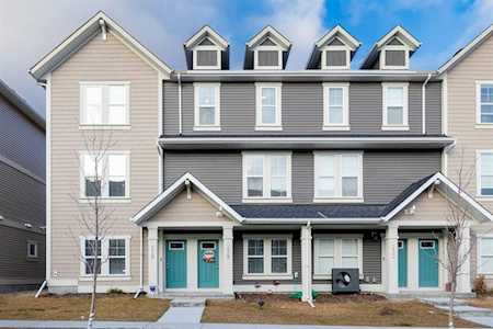 230 South Point Park SW Airdrie, AB T4B 5C3