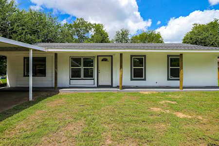 206 Alexander Jacksonville, TX 75766