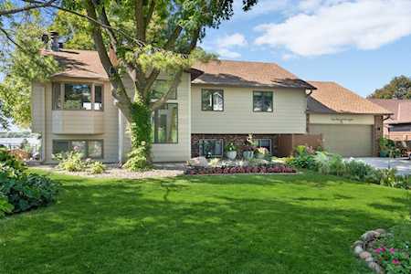 9041 Chesshire Lane N Maple Grove, MN 55369