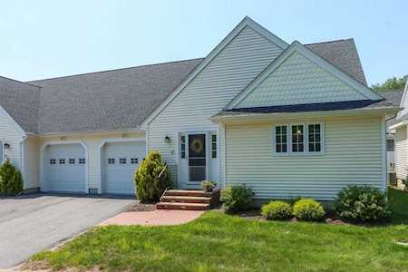 27 Enaya Circle #27 Worcester, MA 01606