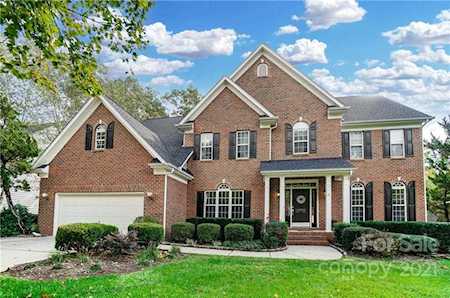 11916 Farnborough Rd Huntersville, NC 28078